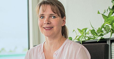 MONIKA SUHR - KUNDENBERATERIN INNENDIENST / BUCHHALTUNG